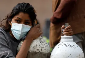 As COVID-19 surge hits Nepal, doctor says there's just not enough oxygen