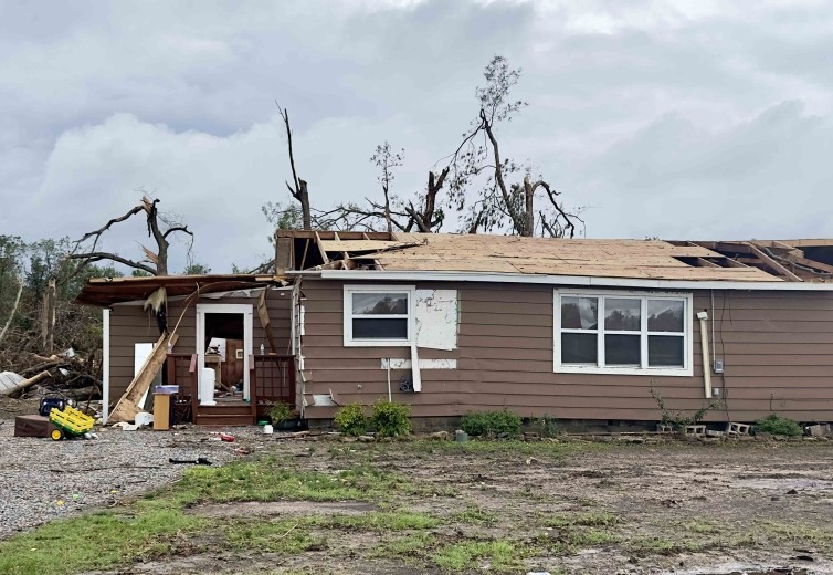 Your love is on the way! LWR mobilizes response to neighbors in Midwest and South 
